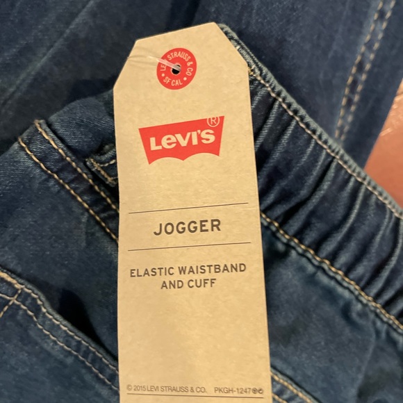 Levi’s Jogger - Picture 6 of 7